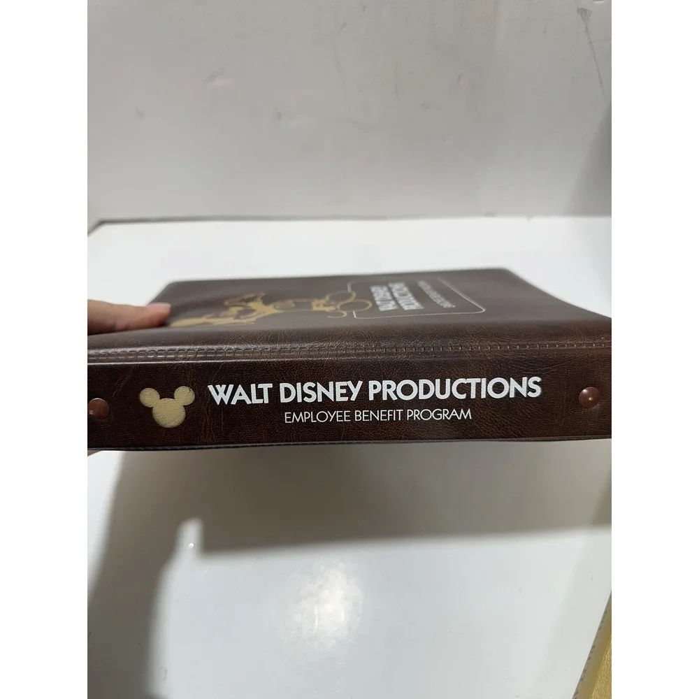 1981 Walt Disney Productions Employee Benefit Program Handbook Manual binder WDI
